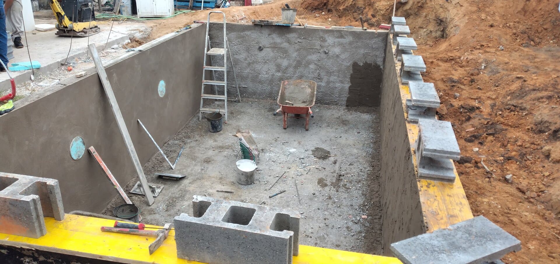 Reabilitação e Piscina Moradia Jacarandá, foto 2